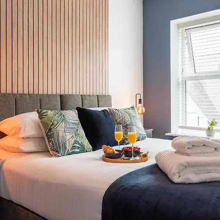 Stylish 1 Bed - Town Centre, 4 *