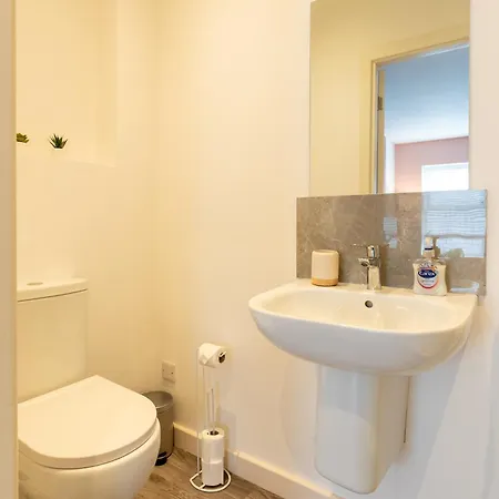 Stylish 1 Bed - Town Centre, 4 Apartment