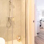 Stylish 1 Bed - Town Centre, 4 아파트 해러게이트